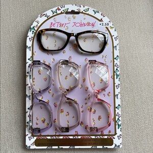 BETSEY JOHNSON | +2.50 Strength | 4-Pack Reading Glasses | Bold & Fun